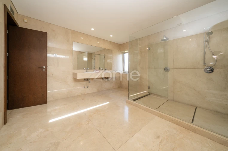 Moradia T5 para Venda em Sande Vila Nova e Sande São Clemente Foto 21