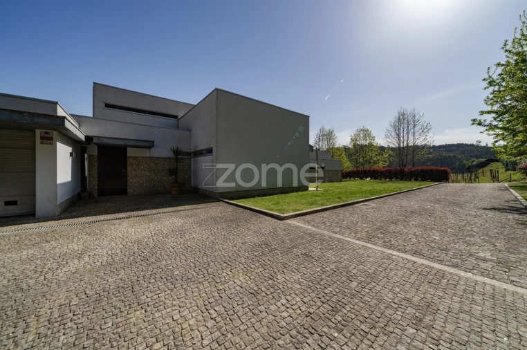 Moradia T5 para Venda em Sande Vila Nova e Sande São Clemente Foto 31