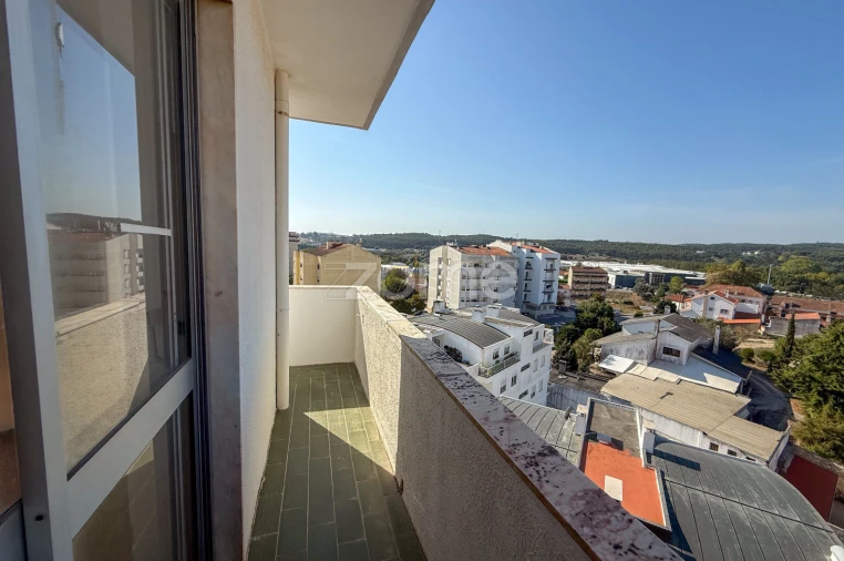 Apartamento T3 para Venda em Rio Maior Foto 17