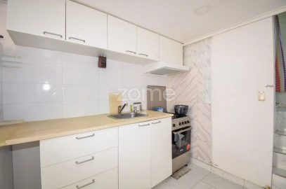 Moradia T9 para Venda em Penha de França