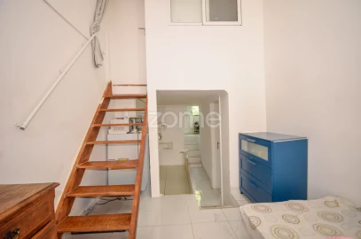 Moradia T9 para Venda em Penha de França