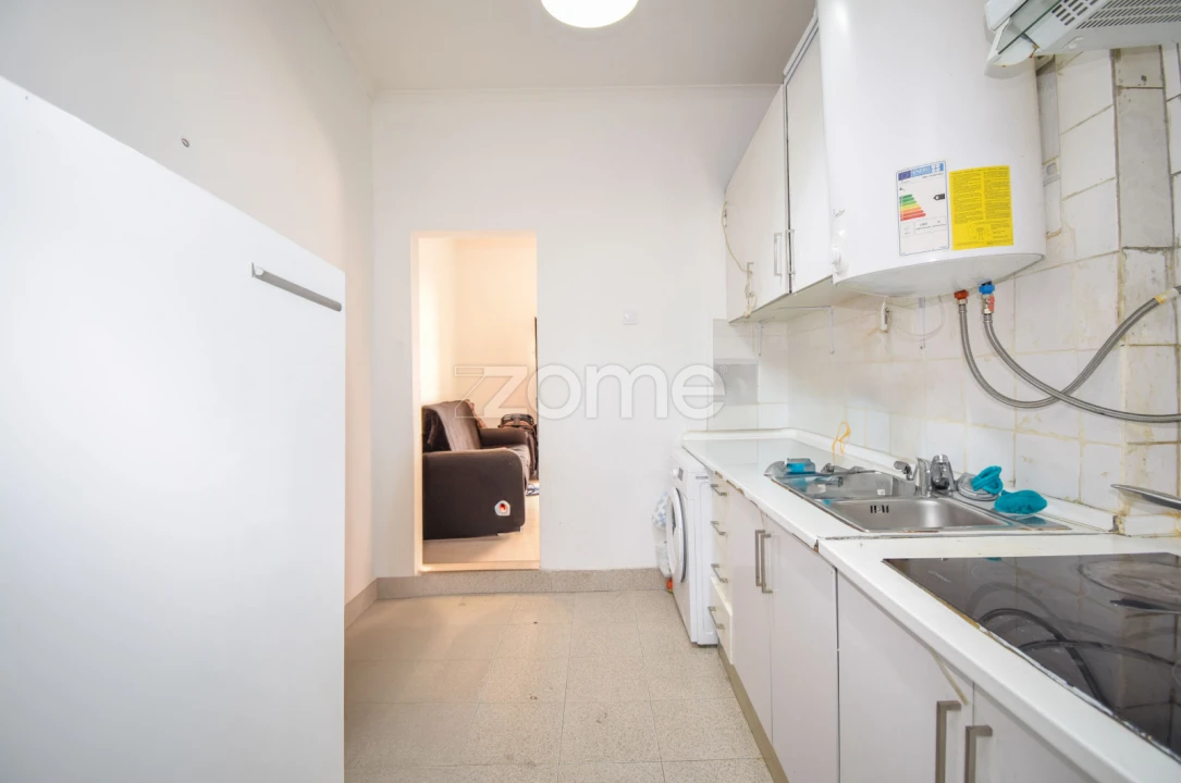 Moradia T9 para Venda em Penha de França Foto 39