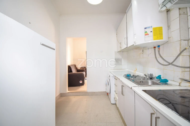Moradia T9 para Venda em Penha de França Foto 39