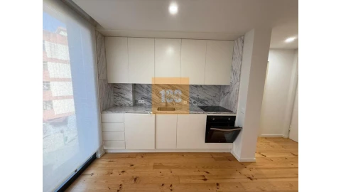Apartamento T1 para Arrendamento em Cedofeita, Santo Ildefonso, Sé, Miragaia, São Nicolau e Vitória