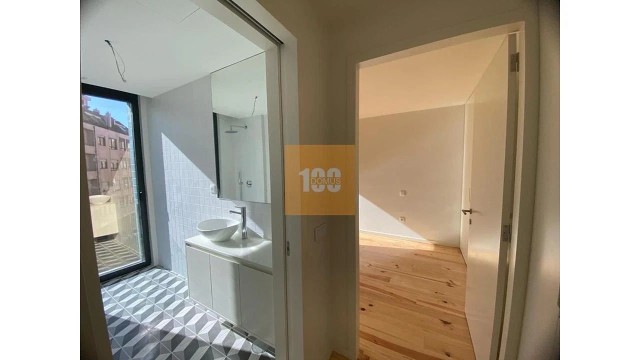 Apartamento T1 para Arrendamento em Cedofeita, Santo Ildefonso, Sé, Miragaia, São Nicolau e Vitória Foto 17