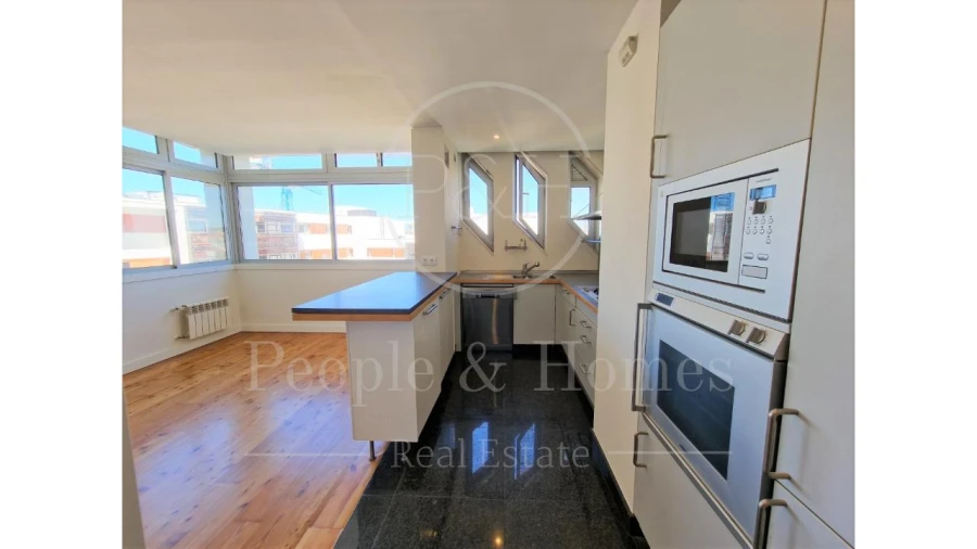 Apartamento T4 para Arrendamento em Estrela Foto 12