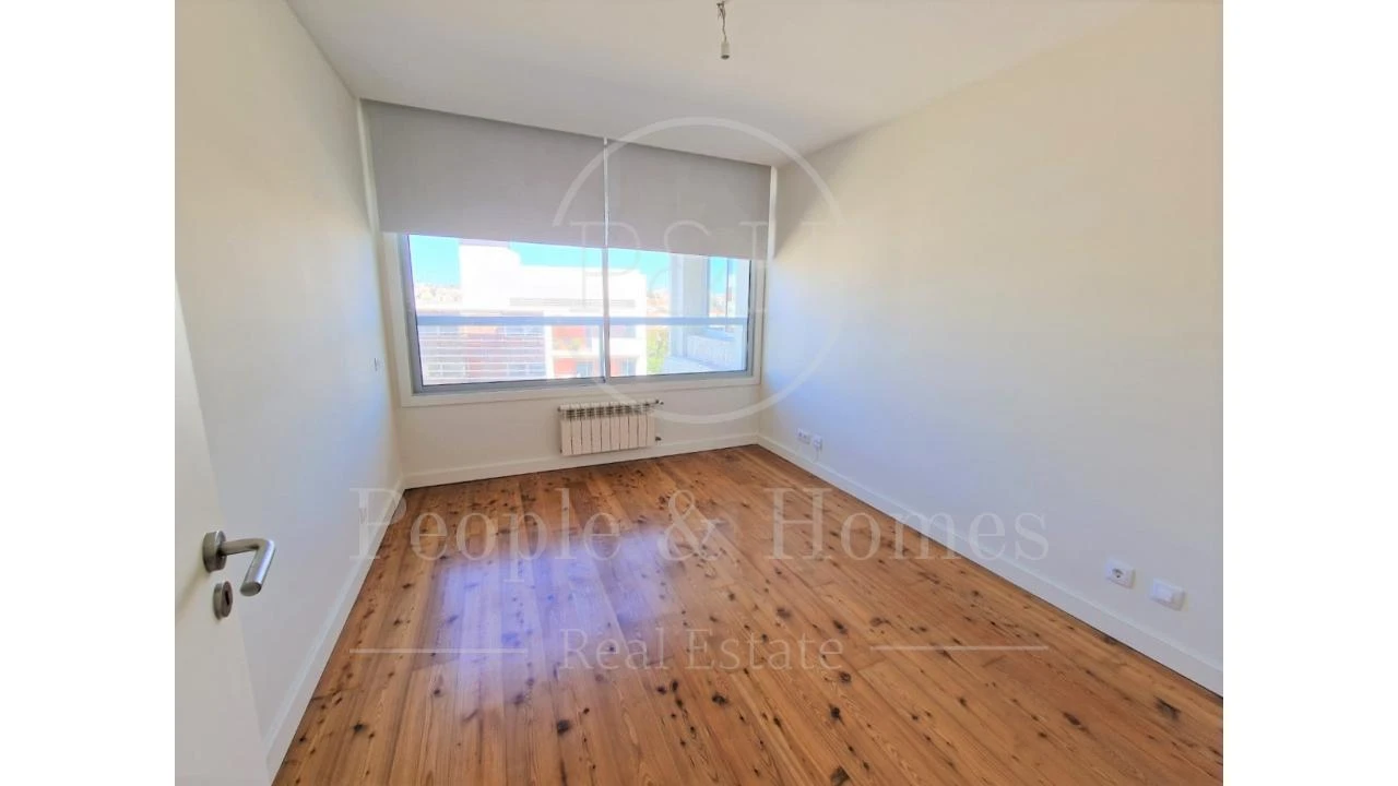 Apartamento T4 para Arrendamento em Estrela Foto 23