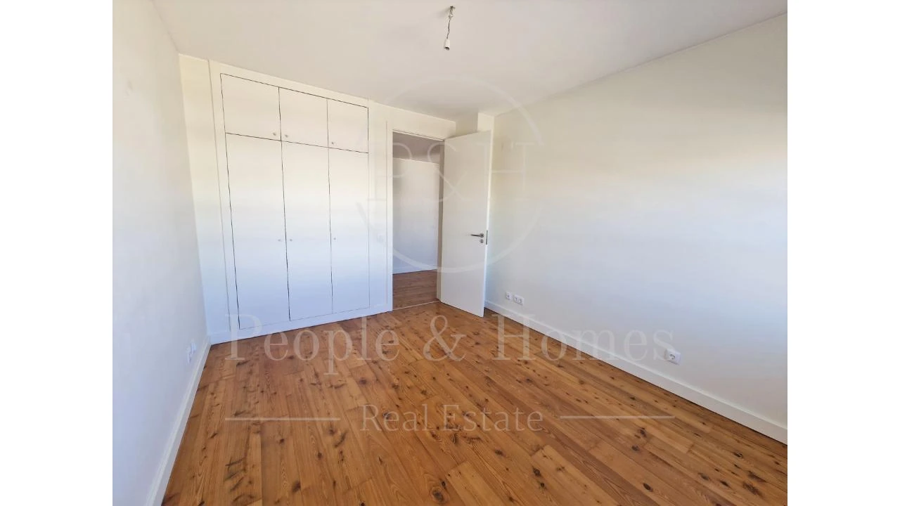 Apartamento T4 para Arrendamento em Estrela Foto 24