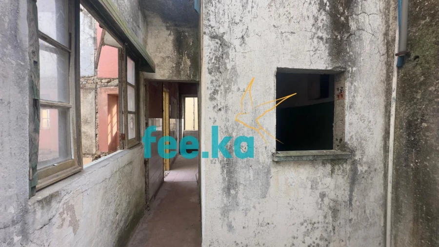 Moradia T4 para Venda em Alcains Foto 2