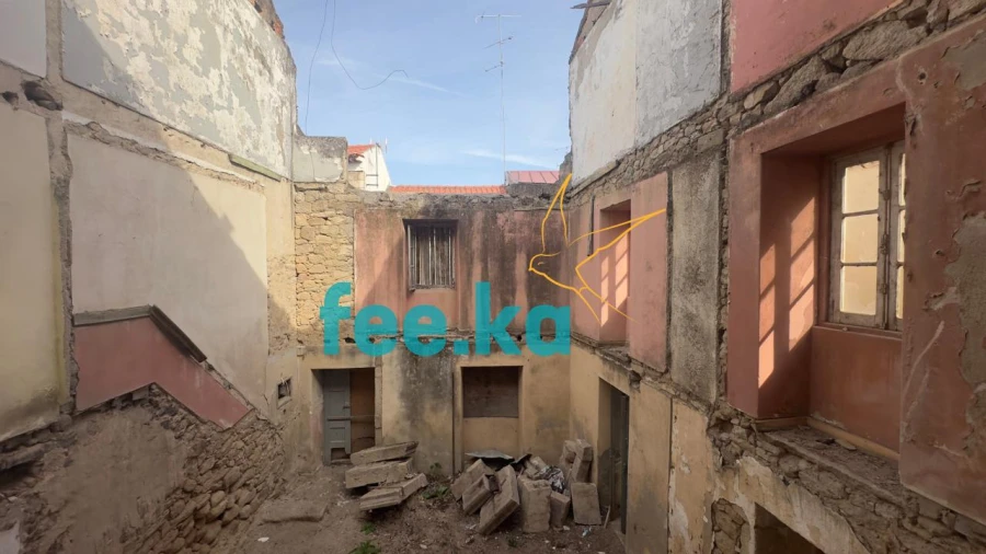 Moradia T4 para Venda em Alcains Foto 7