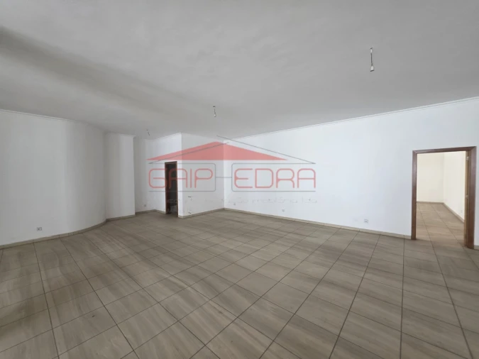 Loja para Venda em Guarda Foto 8