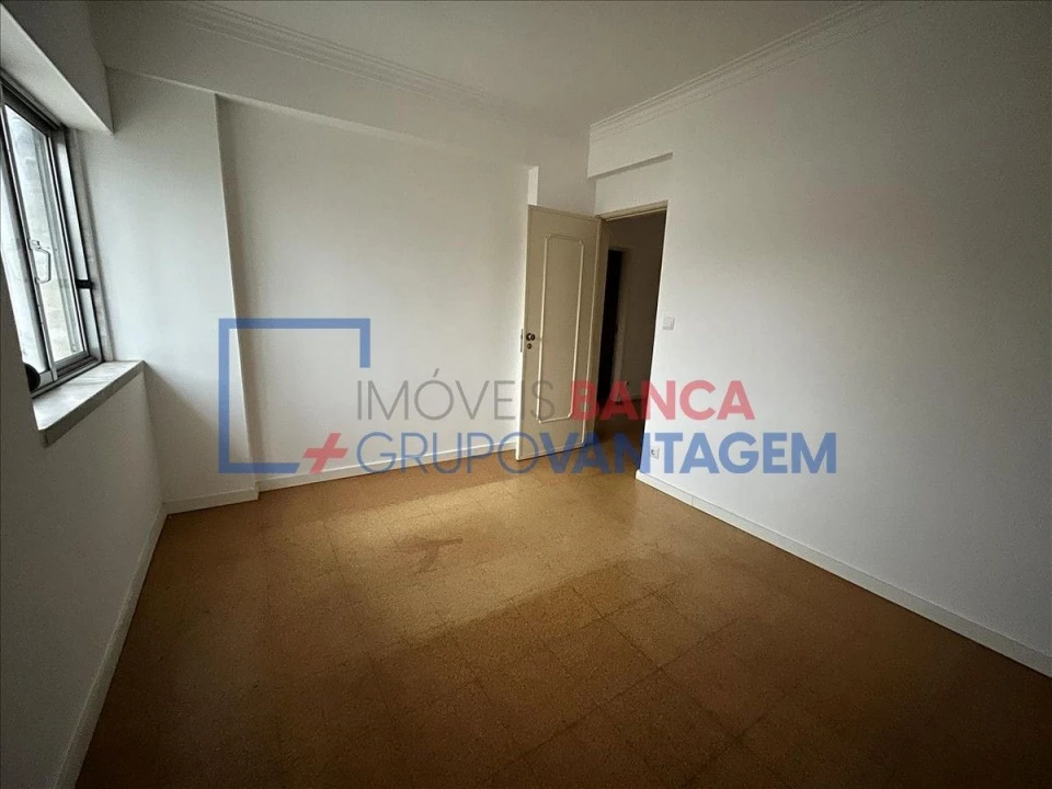 Apartamento T2 para Venda em Agualva e Mira-Sintra Foto 2