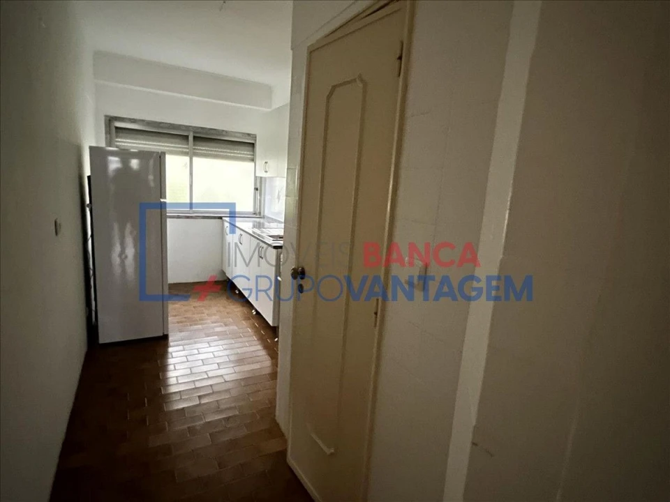 Apartamento T2 para Venda em Agualva e Mira-Sintra Foto 7