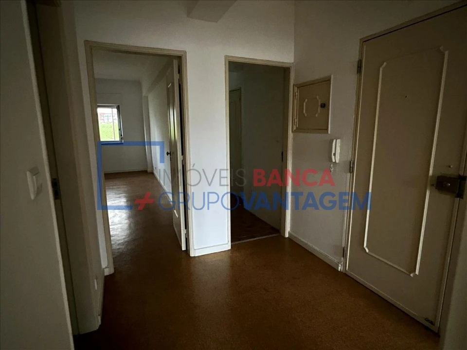 Apartamento T2 para Venda em Agualva e Mira-Sintra Foto 10