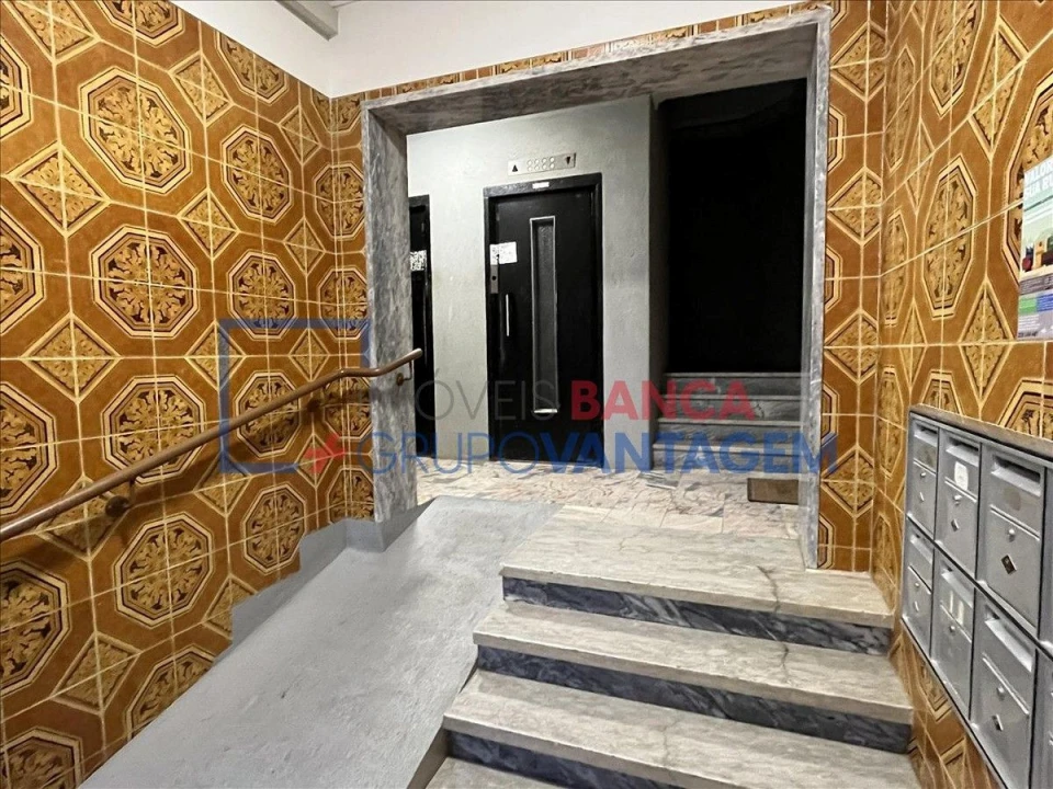 Apartamento T2 para Venda em Agualva e Mira-Sintra Foto 12