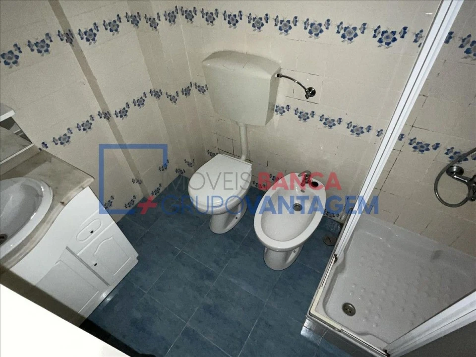 Apartamento T2 para Venda em Agualva e Mira-Sintra Foto 15