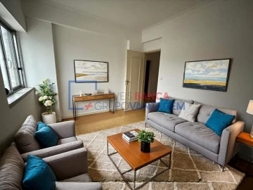 Apartamento T2 para Venda em Agualva e Mira-Sintra