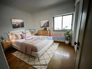 Apartamento T2 para Venda em Agualva e Mira-Sintra