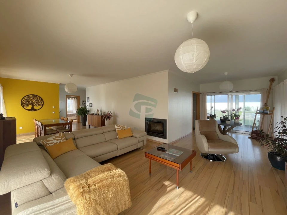 Moradia T5 para Venda em Pontevel Foto 2