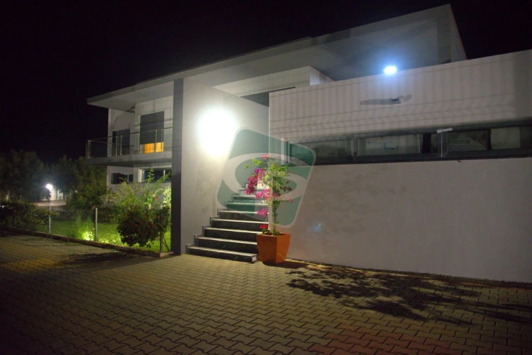 Moradia T5 para Venda em Pontevel Foto 30