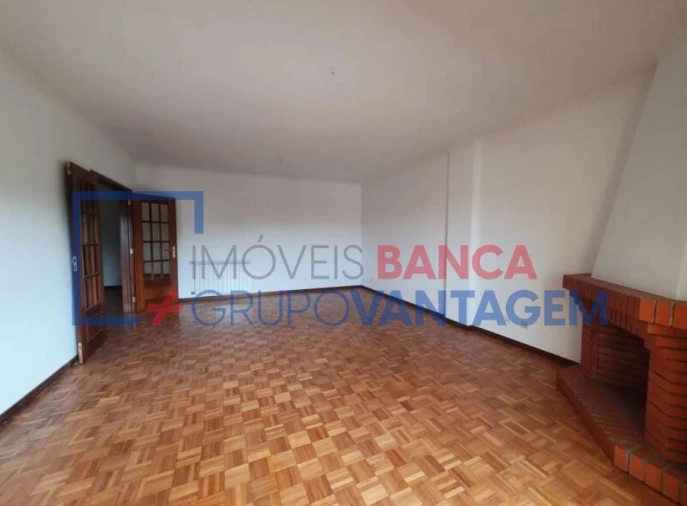 Apartamento T2 para Venda em Paço de Sousa Foto 4