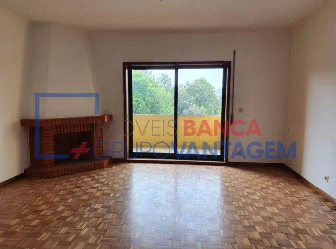 Apartamento T2 para Venda em Paço de Sousa Foto 5