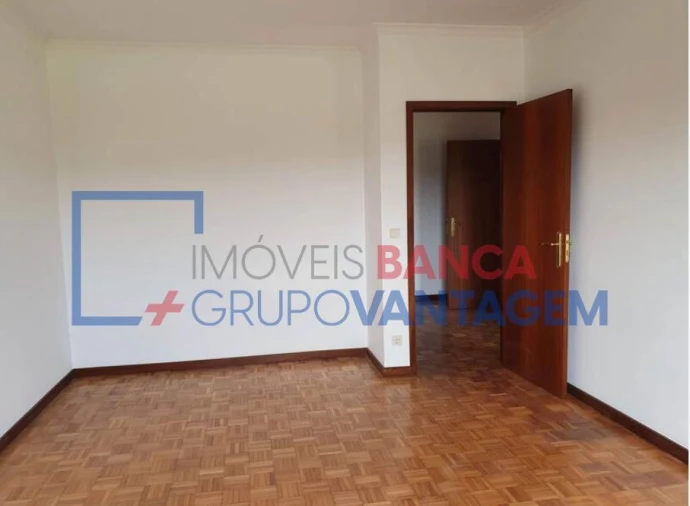 Apartamento T2 para Venda em Paço de Sousa Foto 10