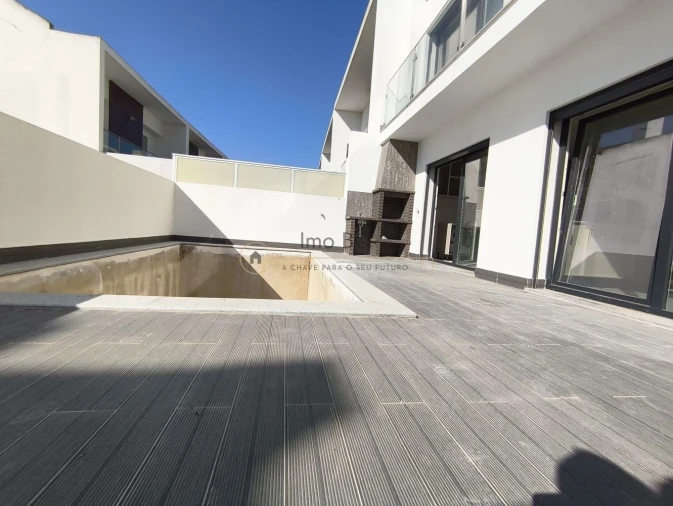 Moradia T3 para Venda em Alcochete Foto 11