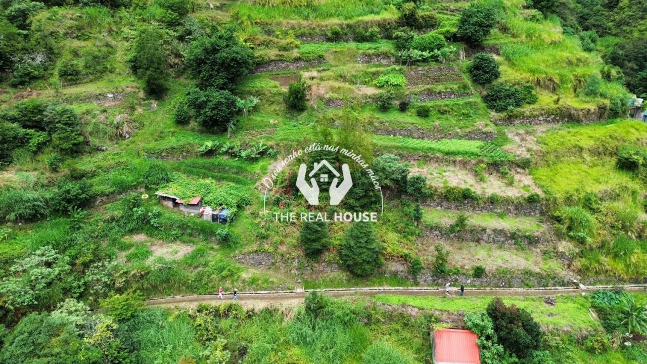 Terreno para Venda em Machico Foto 1