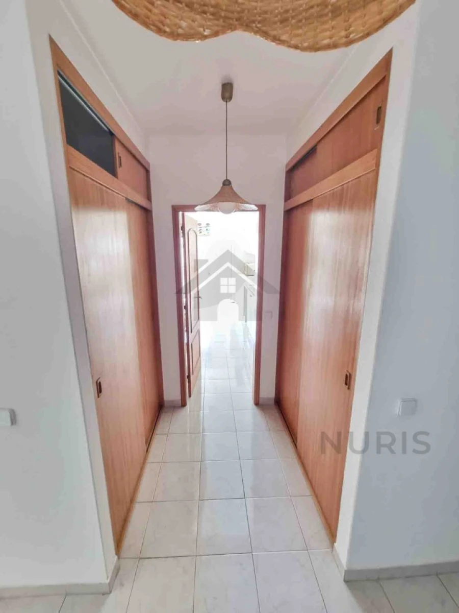 Apartamento T2 para Arrendamento em Portimão Foto 7