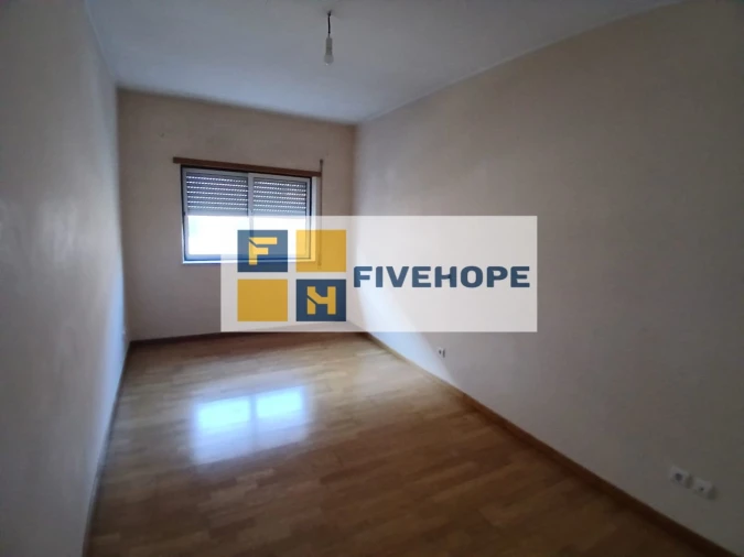 Apartamento T2 para Venda em Lousã e Vilarinho Foto 6