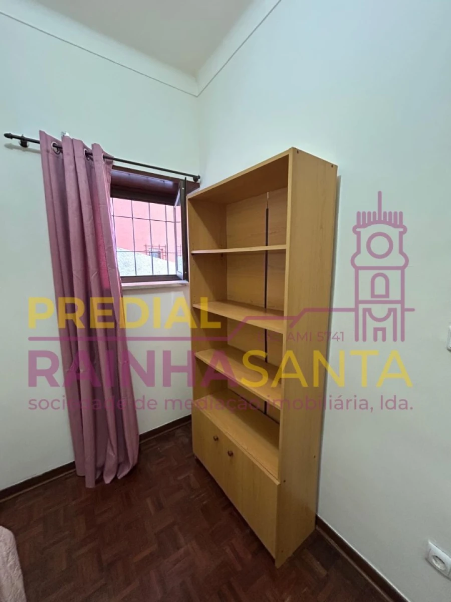 Quarto para Arrendamento em Santa Clara e Castelo Viegas Foto 4