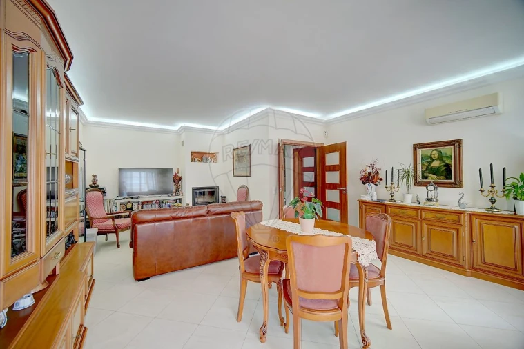 Moradia T4 para Venda em Alcantarilha e Pêra Foto 9