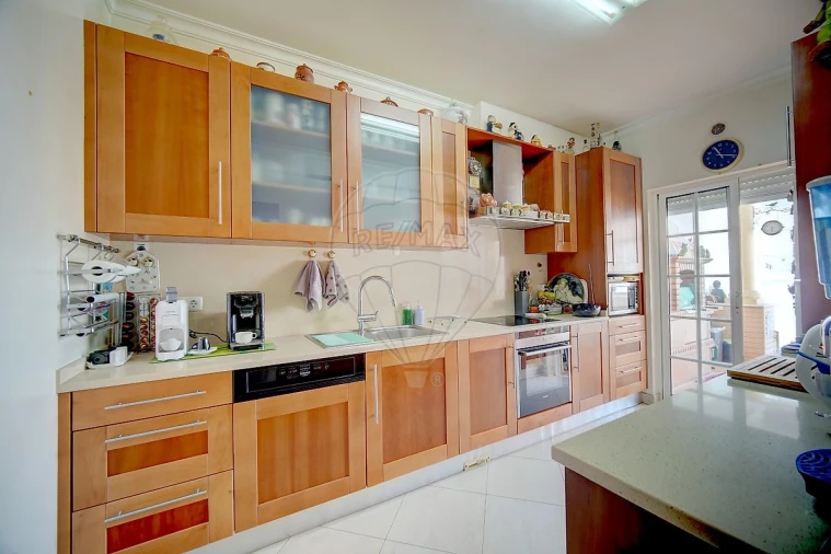 Moradia T4 para Venda em Alcantarilha e Pêra Foto 12