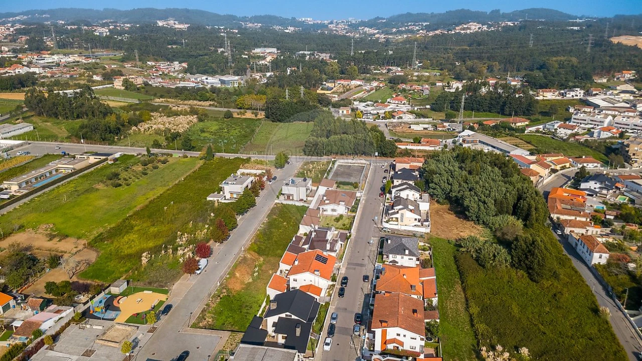 Terreno para Venda em Serzedo e Perosinho Foto 15