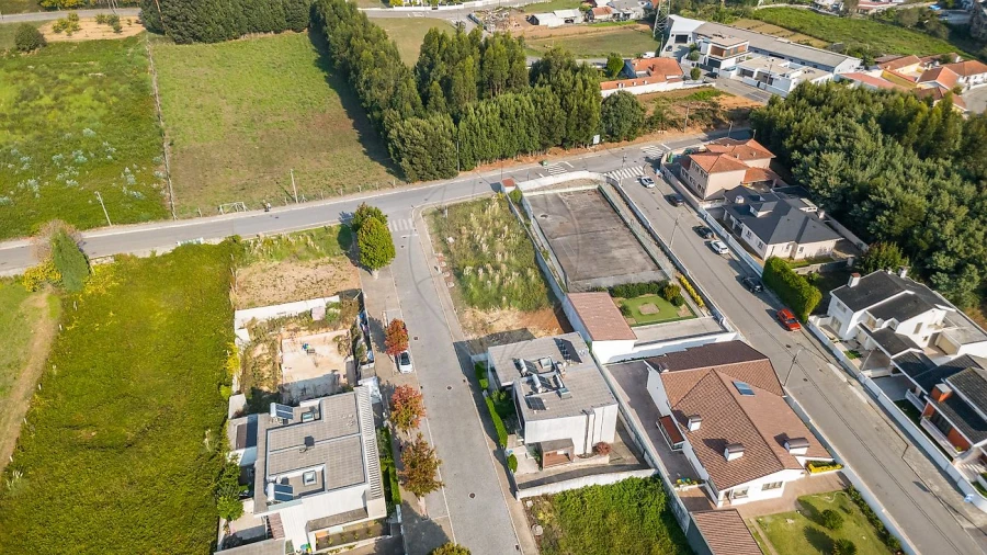 Terreno para Venda em Serzedo e Perosinho Foto 13