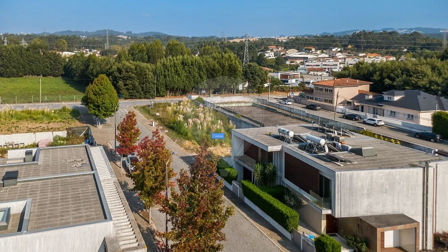Terreno para Venda em Serzedo e Perosinho Foto 2
