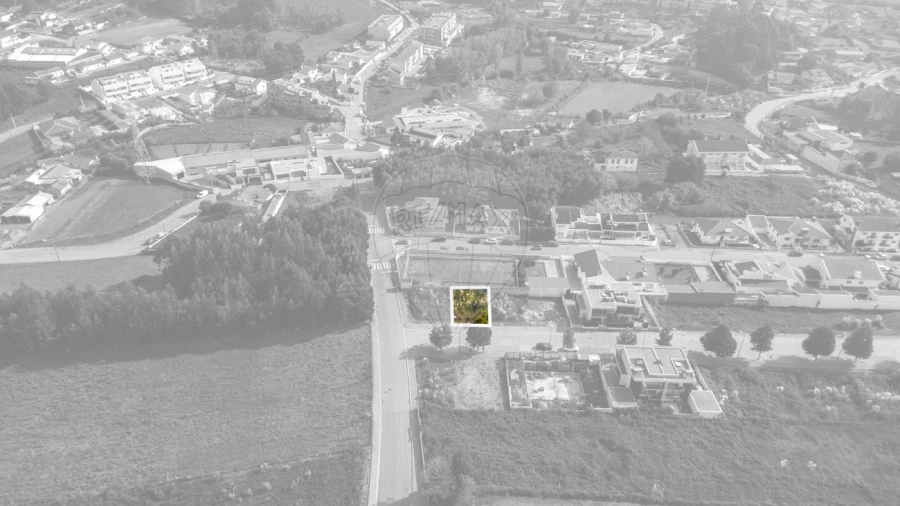 Terreno para Venda em Serzedo e Perosinho Foto 23