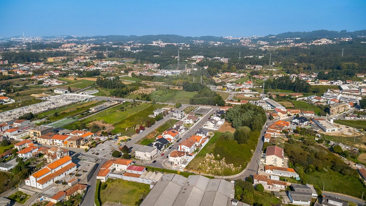 Terreno para Venda em Serzedo e Perosinho Foto 14
