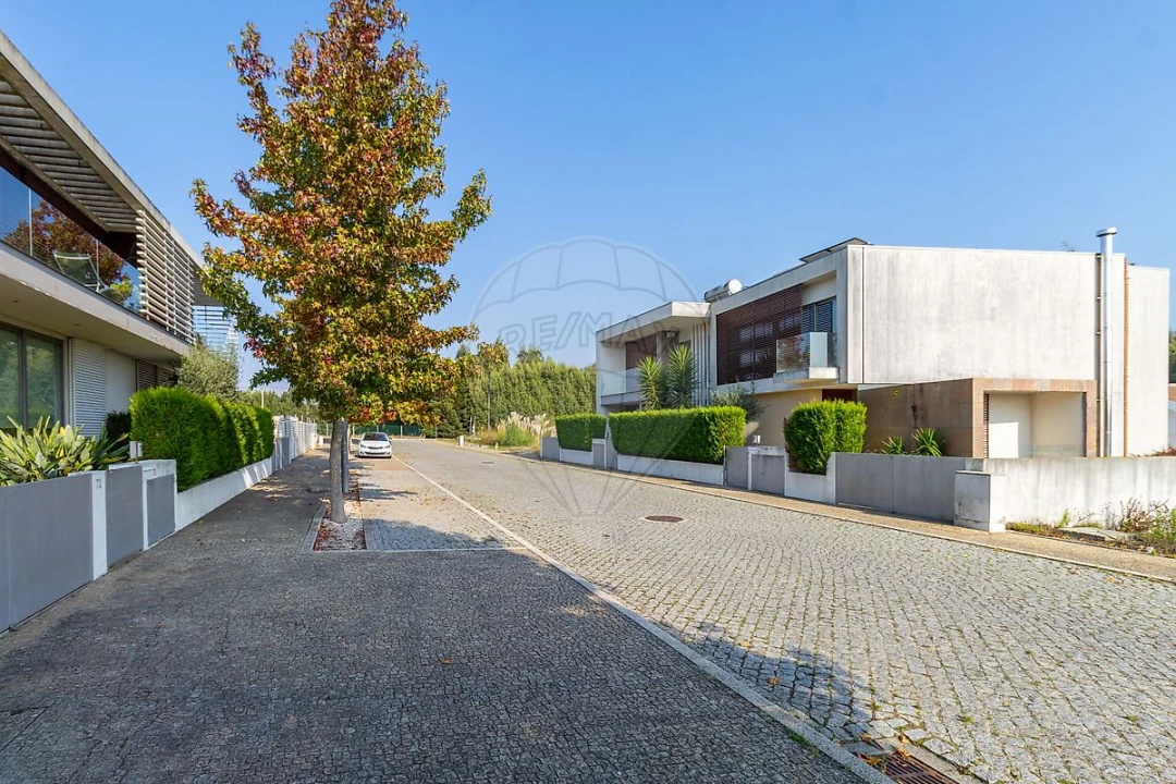 Terreno para Venda em Serzedo e Perosinho Foto 7