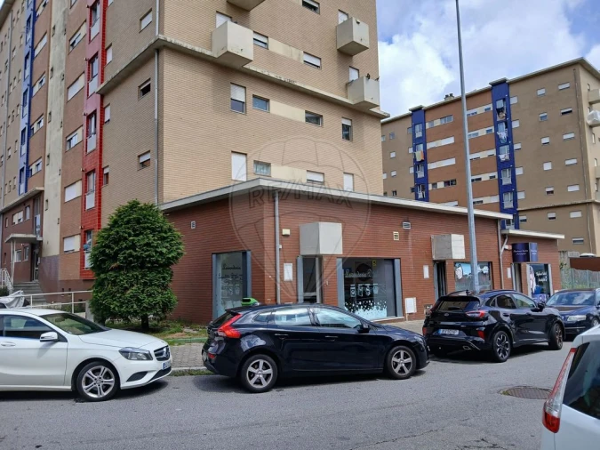 Negócio para Venda em Vilar de Andorinho Foto 11