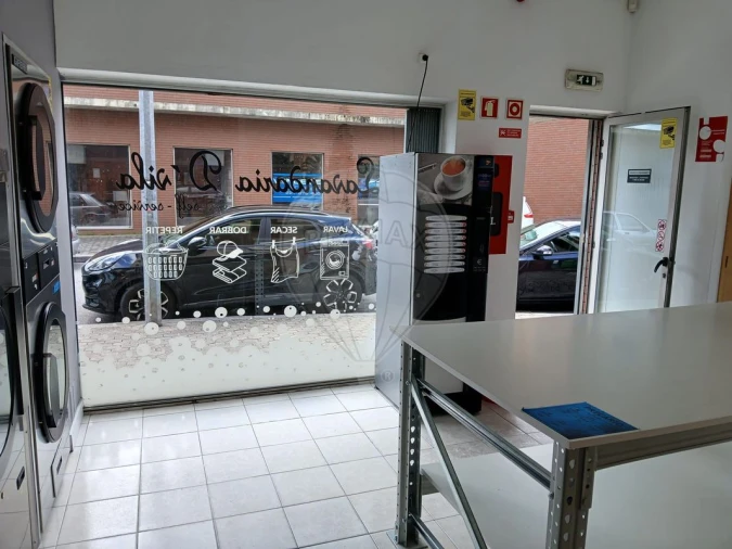 Negócio para Venda em Vilar de Andorinho Foto 5