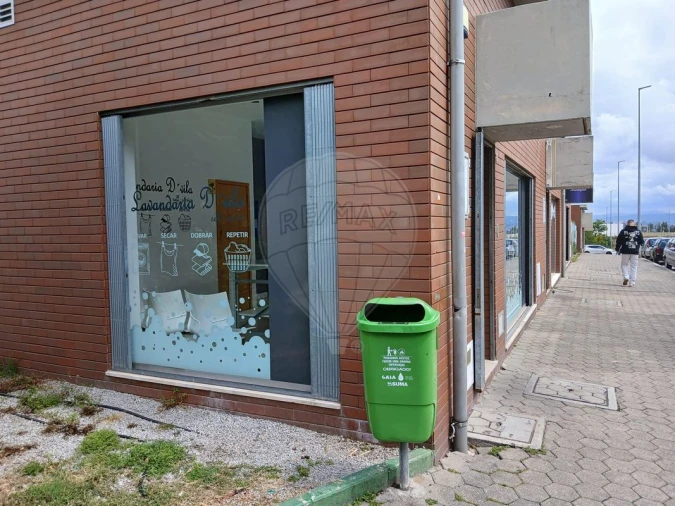 Negócio para Venda em Vilar de Andorinho Foto 15