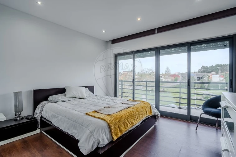 Apartamento T3 para Venda em Ramalhal Foto 17