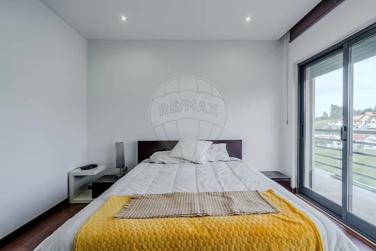 Apartamento T3 para Venda em Ramalhal Foto 21