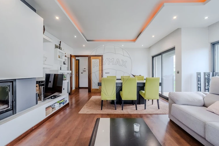 Apartamento T3 para Venda em Ramalhal Foto 8