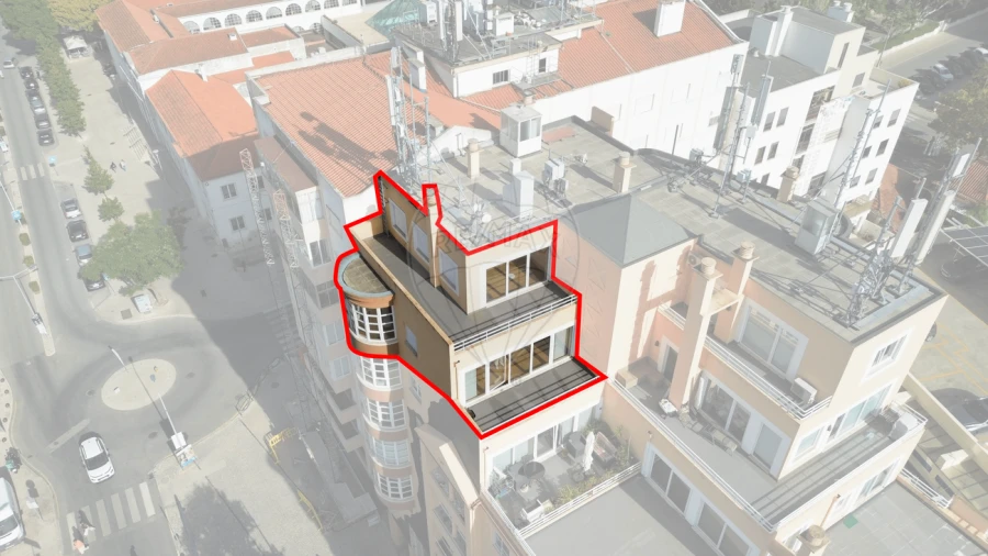 Apartamento T4 para Arrendamento em Santa Maria, São Pedro e Matacães