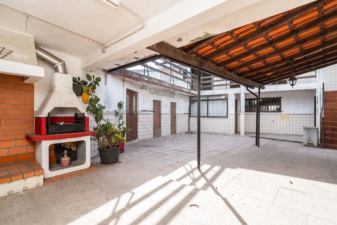 Moradia T4 para Venda em Oliveirinha Foto 41