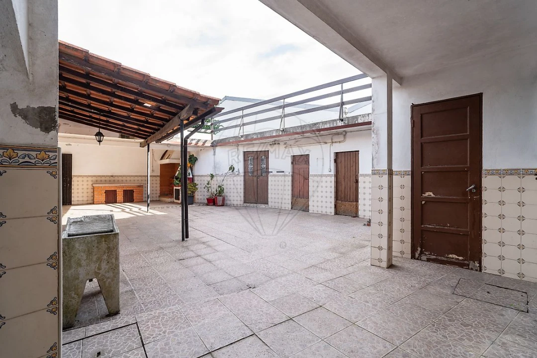 Moradia T4 para Venda em Oliveirinha Foto 43