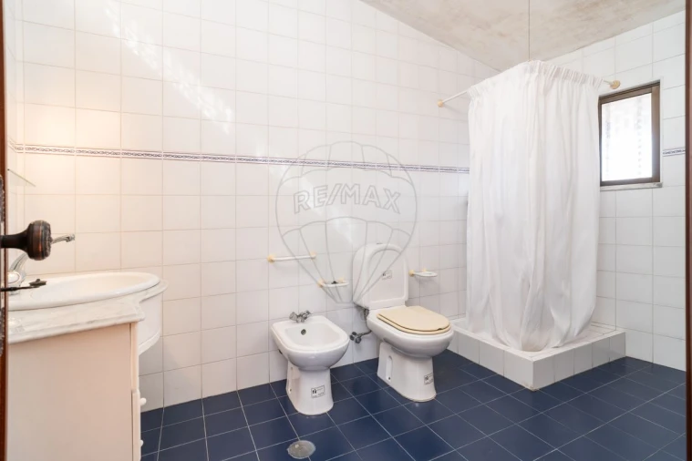 Moradia T4 para Venda em Oliveirinha Foto 33